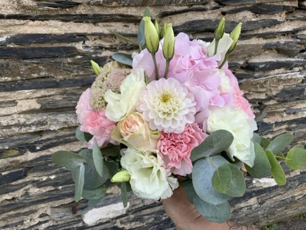 Bouquet de mariée rose poudrée